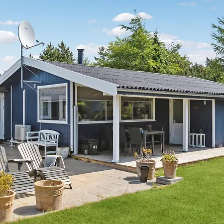 Stunning In With Kitchen Holiday home *